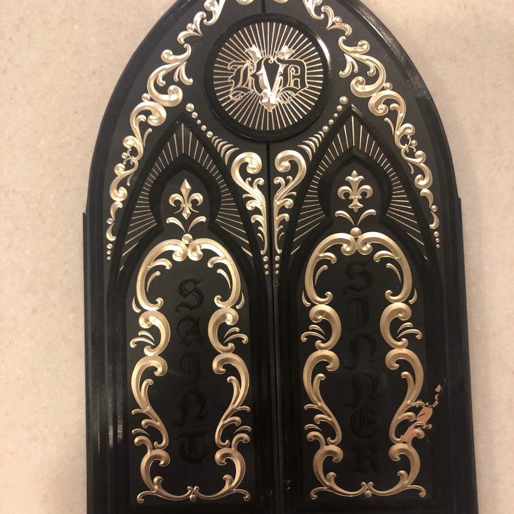 Kat Von D Saint and Sinner Eyeshadow Palette